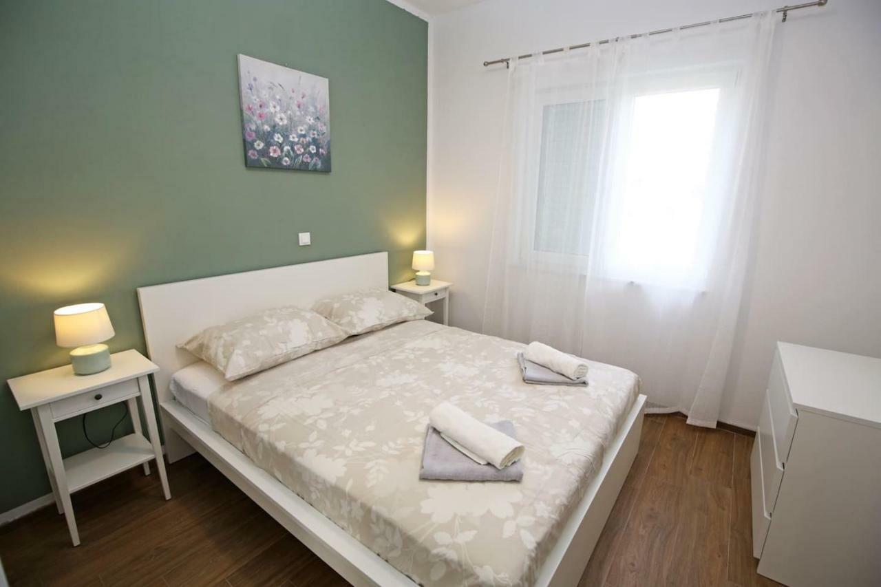 Modern Guest House Rak With Beautiful Pool Šibenik Exterior foto
