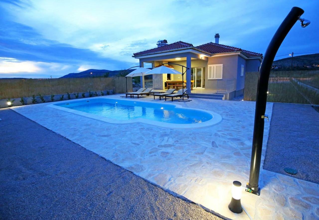 Modern Guest House Rak With Beautiful Pool Šibenik Exterior foto