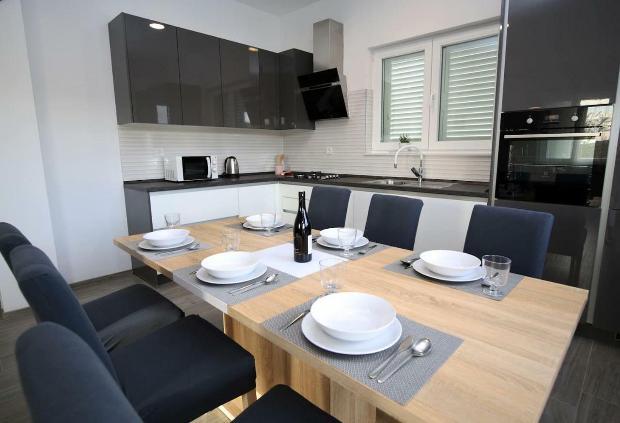 Modern Guest House Rak With Beautiful Pool Šibenik Exterior foto
